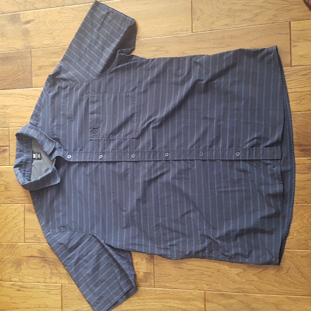 Helly Hansen Men's Short Sleeve Button Down Navy/Blue Striped Shirt Size 2XL